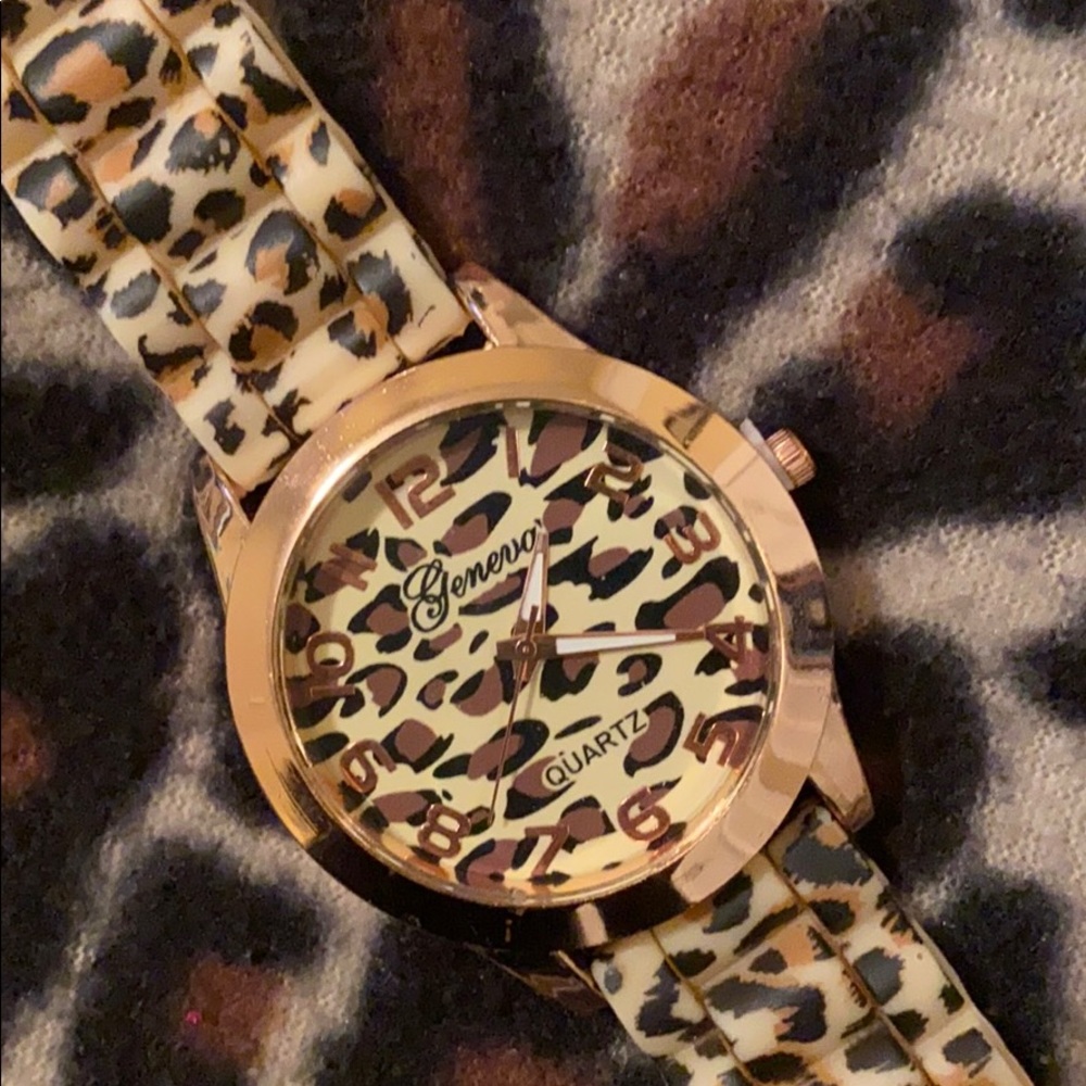 Watch - Picture 3 of 4